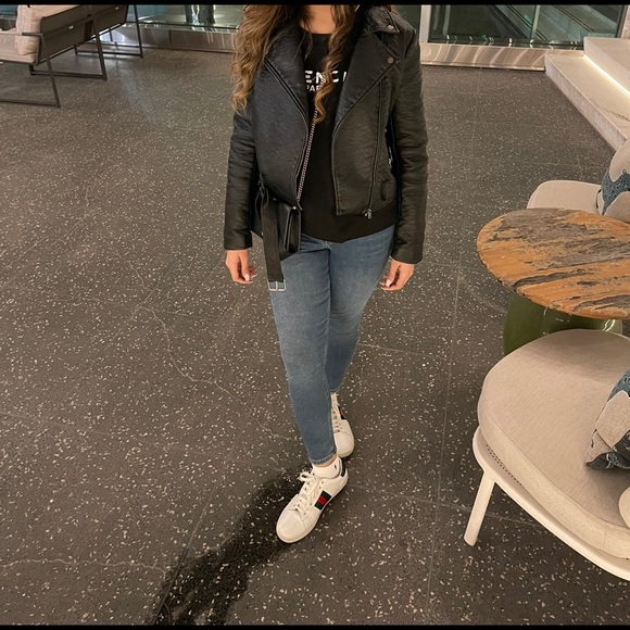 Worn once. Excellent sweatshirt - Picture 3 of 4